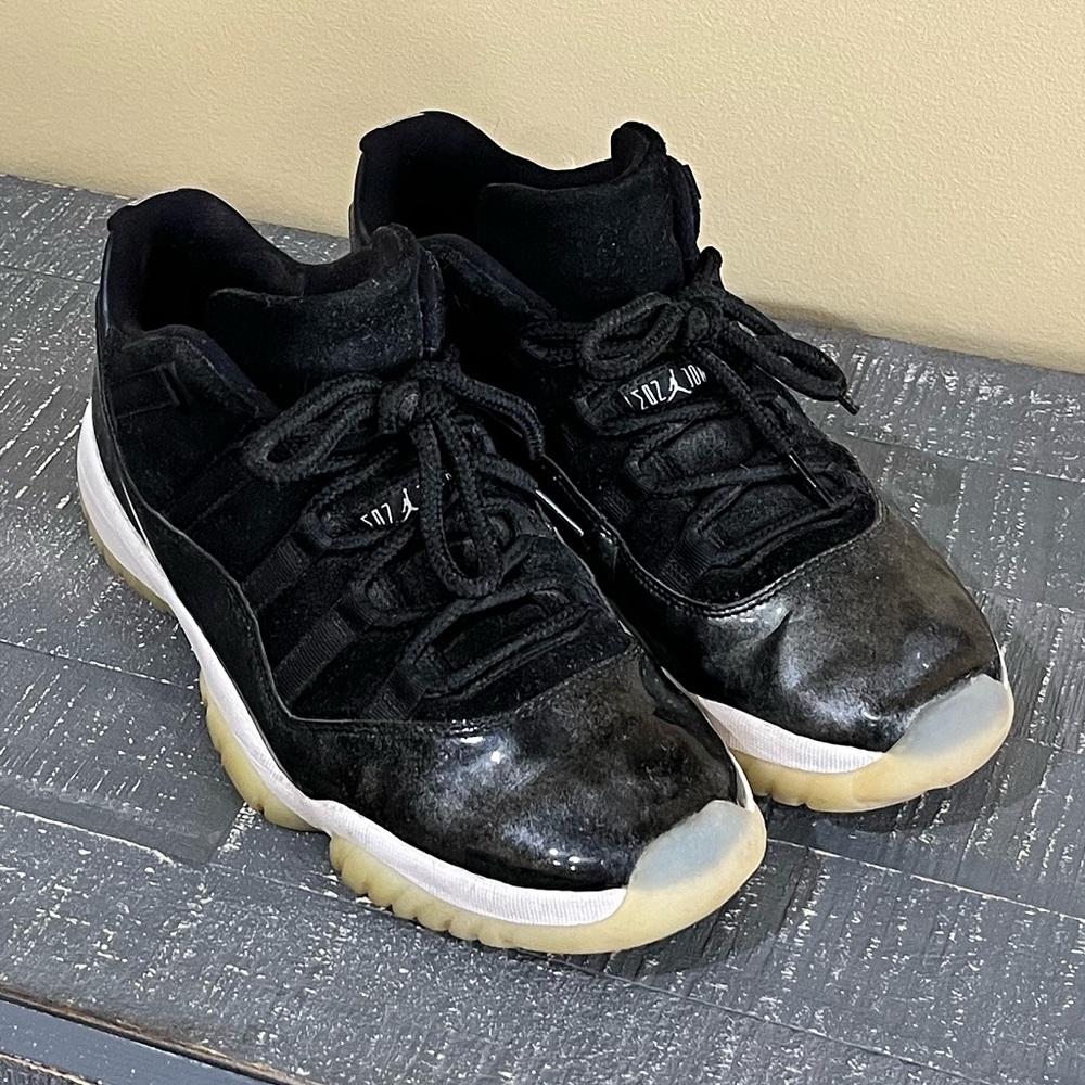 Air Jordan 11 Retro Low 'Barons'
